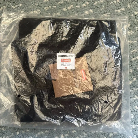 Supreme Burberry box logo tee